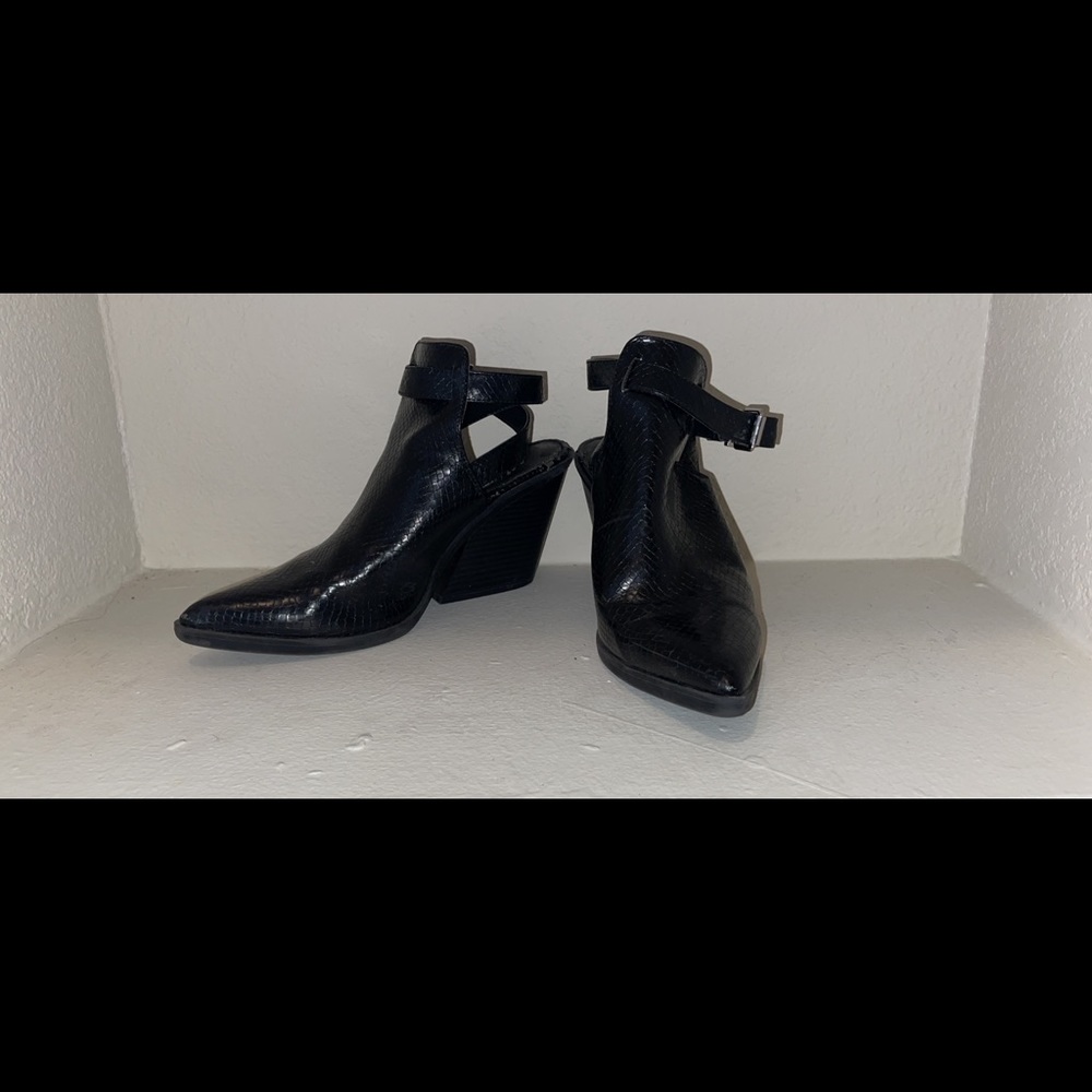Nike shoes, just fab heels & boots for $25 a pair - Picture 2 of 15